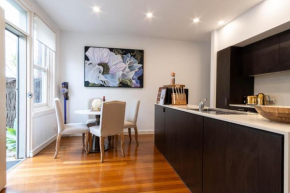 Eggie's Nest - Luxury City Apartment Sydney